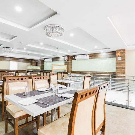 Capital O Sky Grand Hotell Hyderabad Eksteriør bilde