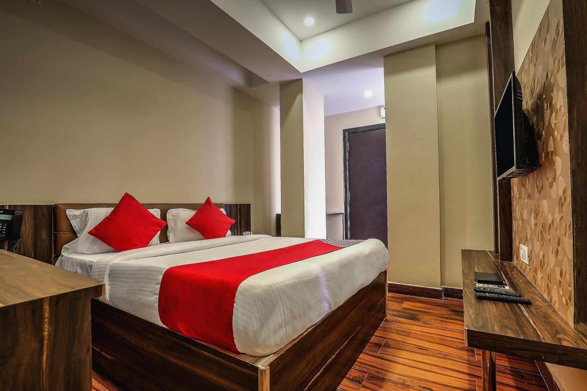 Capital O Sky Grand Hotell Hyderabad Eksteriør bilde