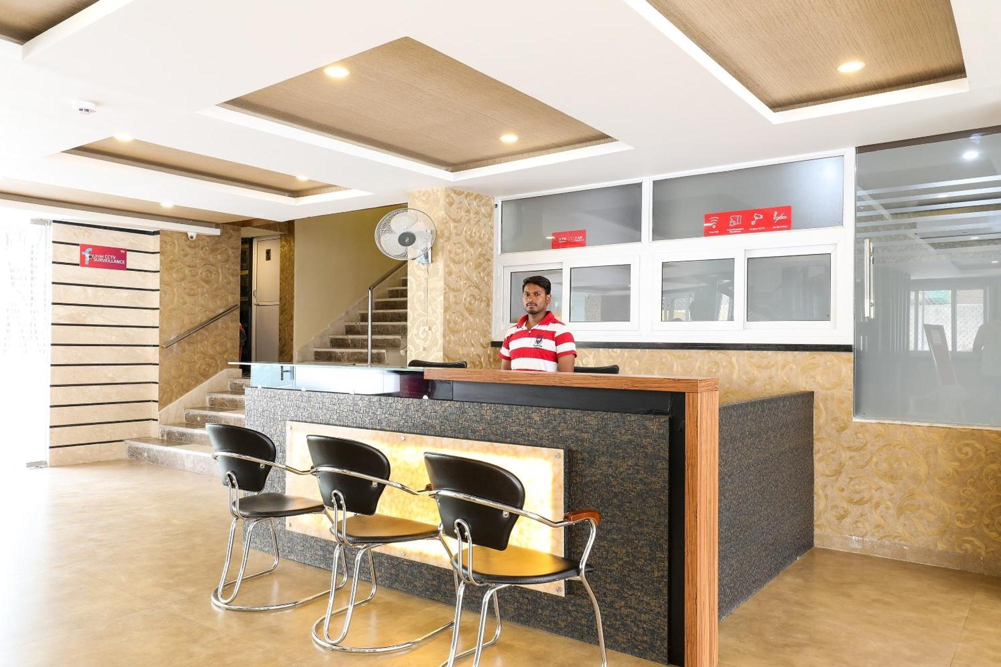 Capital O Sky Grand Hotell Hyderabad Eksteriør bilde