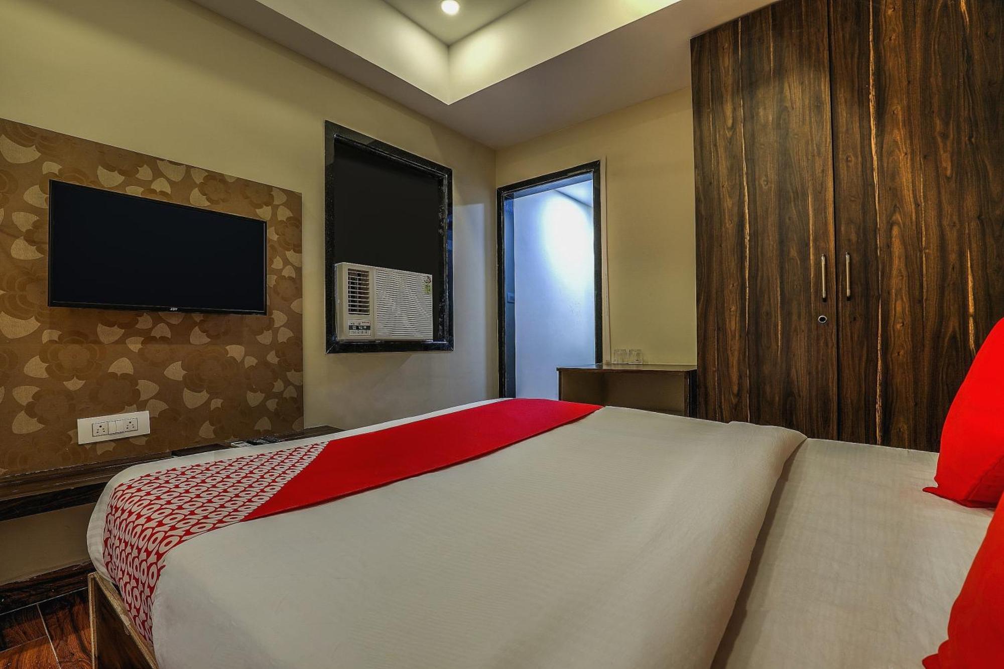 Capital O Sky Grand Hotell Hyderabad Eksteriør bilde