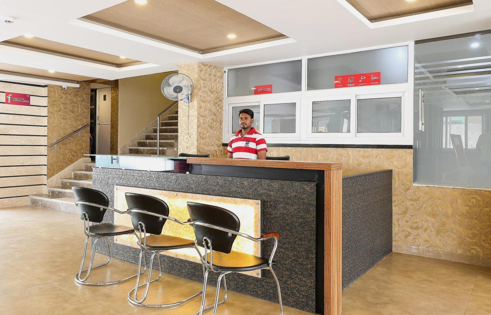 Capital O Sky Grand Hotell Hyderabad Eksteriør bilde